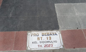 Hasil Perbaikan Gang Pasang Keramik dan Batu Candi RT.13 Probebaya Juli 2023